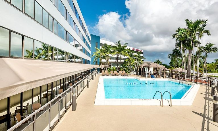 Crowne Plaza Miami Airport Hotel